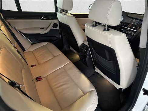 Used 2015 BMW X3 xDrive28d image 15