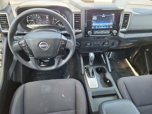 Certified 2023 Nissan Frontier SV AWD/4WD image 9