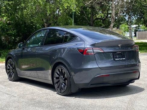 Used 2022 Tesla Model Y Performance AWD/4WD image 7