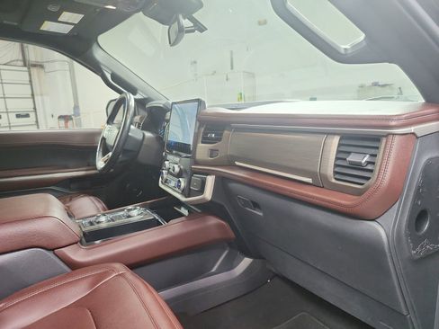 Used 2024 Ford Expedition Limited AWD/4WD image 44