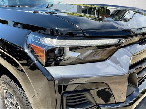 Used 2024 Chevrolet Colorado LT w/ LT Convenience Package III RWD image 29