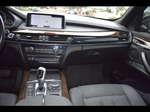 Used 2017 BMW X5 xDrive40e image 31