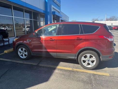 Used 2015 Ford Escape SE image 4