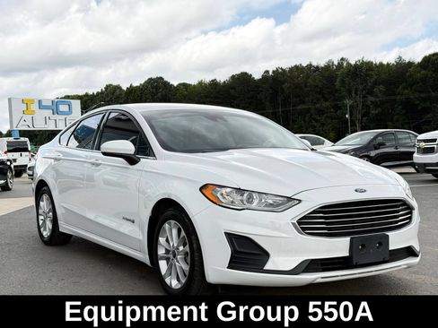 Used 2019 Ford Fusion SE FWD image 5