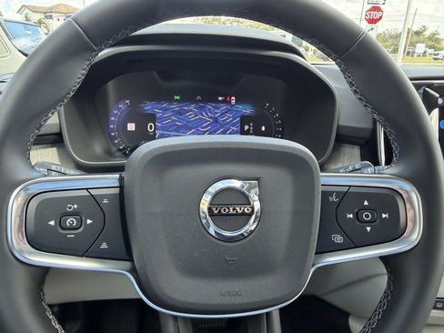 Certified 2023 Volvo XC40 B5 Plus w/ Protection Package Premier AWD/4WD image 30