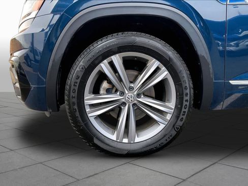 Used 2018 Volkswagen Atlas SEL w/ R-Line Package AWD/4WD image 11