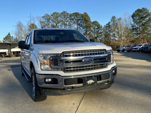 Used 2018 Ford F150 XLT w/ Equipment Group 301A Mid image 5