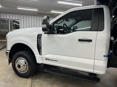 Used 2023 Ford F350 XL w/ Snow Plow Prep Package image 8