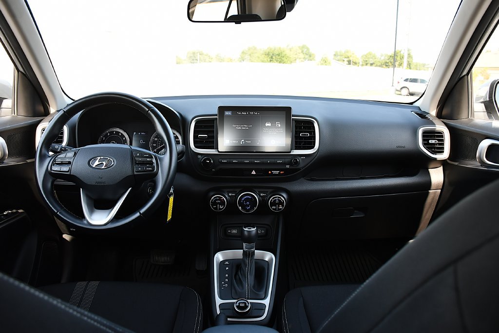 Used 2022 Hyundai Venue SEL FWD image 20