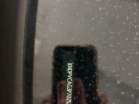 Used 2023 Kia Sportage EX w/ EX Premium Package image 3