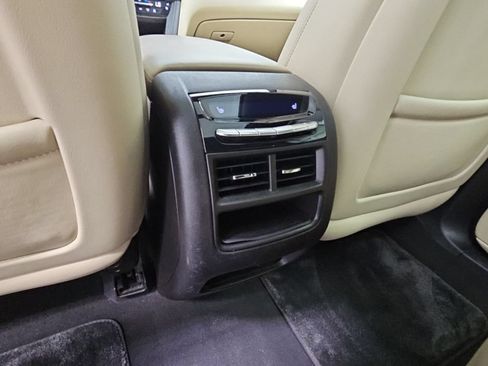 Used 2019 Cadillac XT5 Premium Luxury FWD image 32