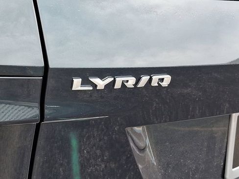 New 2025 Cadillac Lyriq Luxury image 18