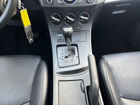 Used 2012 MAZDA MAZDA3 i Grand Touring w/ Tech Pkg image 24