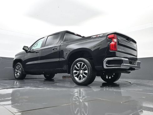 Used 2023 Chevrolet Silverado 1500 LT AWD/4WD image 23
