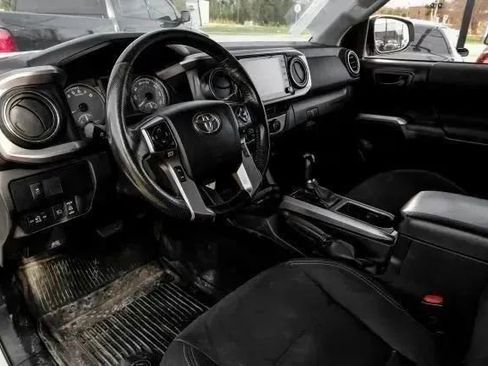 Used 2021 Toyota Tacoma SR5 w/ Trail Edition AWD/4WD image 3