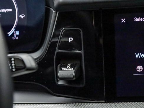 Used 2025 Porsche Cayenne S image 27