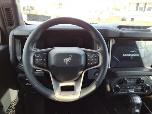 New 2025 Ford Bronco Badlands image 11