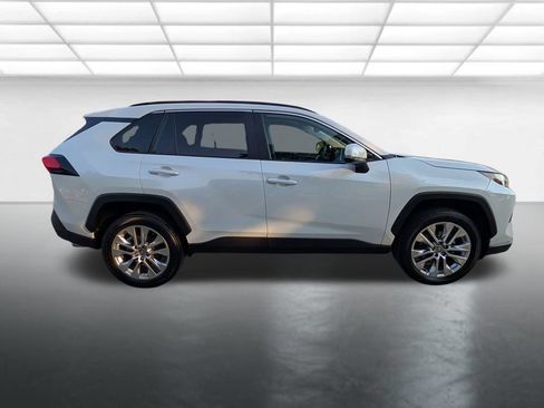 Used 2025 Toyota RAV4 XLE Premium FWD image 28