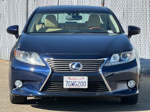 Used 2014 Lexus ES 300h w/ Premium Package w/Bamboo Trim FWD image 8
