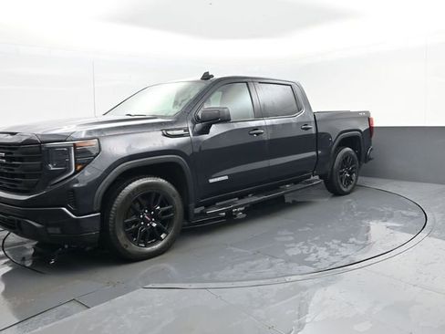 Used 2023 GMC Sierra 1500 Elevation AWD/4WD image 1