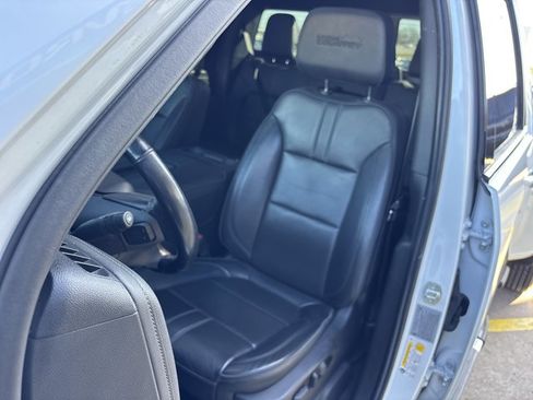 Used 2022 Chevrolet Silverado 3500 High Country w/ Safety Package II image 25