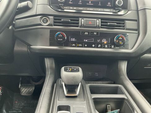 Used 2024 Nissan Pathfinder S w/ Cargo Package image 16