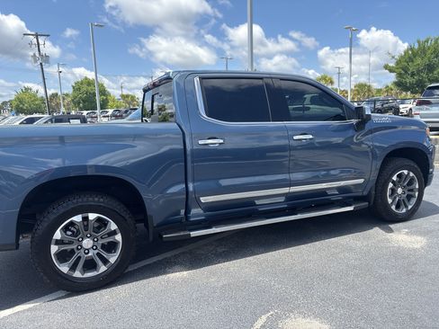 Used 2024 Chevrolet Silverado 1500 High Country w/ Z71 Off-Road Package AWD/4WD image 14