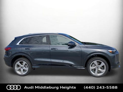 Used 2025 Audi Q5 Premium Plus w/ Premium Plus image 5