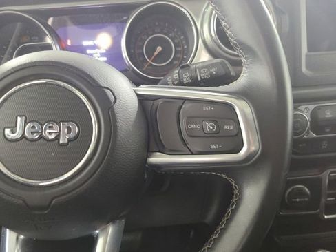 Used 2019 Jeep Wrangler Unlimited Sahara w/ Safety Group AWD/4WD image 22