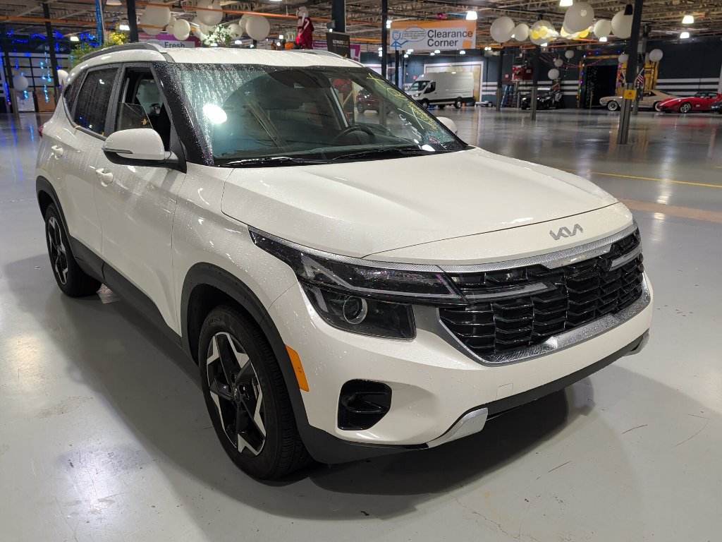 Used 2025 Kia Seltos S FWD image 5