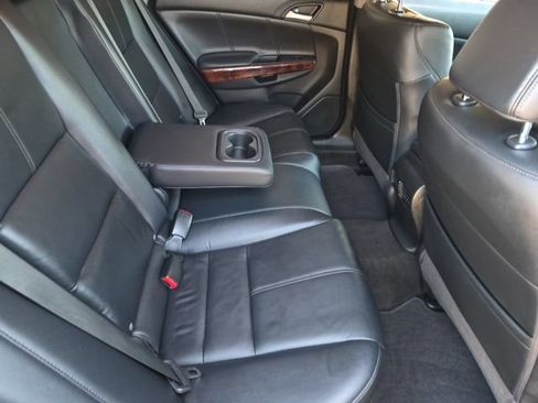 Used 2010 Honda Crosstour EX-L image 37