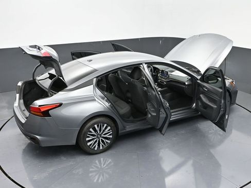 Certified 2025 Nissan Altima 2.5 SV image 42