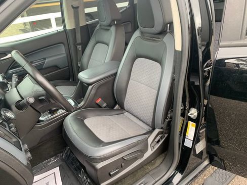 Used 2017 Chevrolet Colorado Z71 AWD/4WD image 10