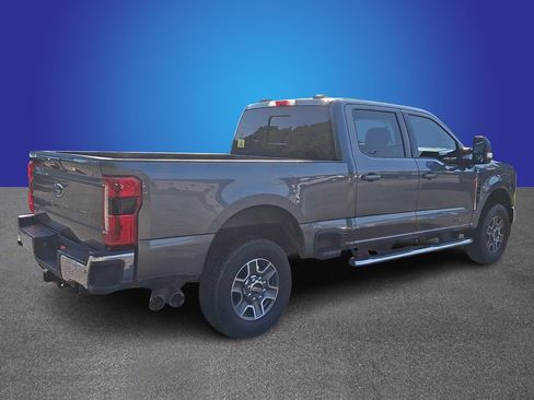 Used 2024 Ford F250 Lariat w/ FX4 Off-Road Package AWD/4WD image 4