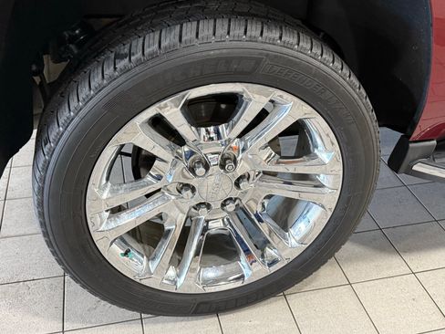 Used 2017 GMC Yukon SLT w/ Premium Edition image 49