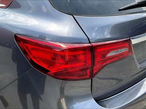 Used 2020 Acura MDX SH-AWD image 23