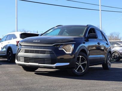 New 2025 Kia Niro LX