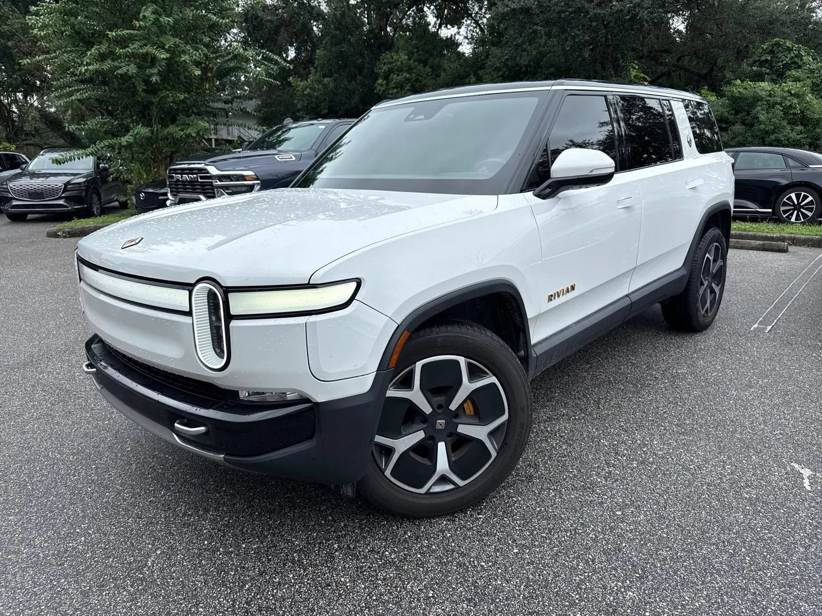 Used 2024 Rivian R1S Adventure Quad AWD/4WD image 2