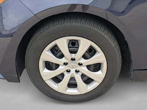 Used 2022 Toyota Corolla LE FWD image 10