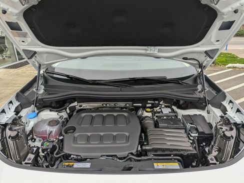 New 2026 Volkswagen Tiguan SE image 36