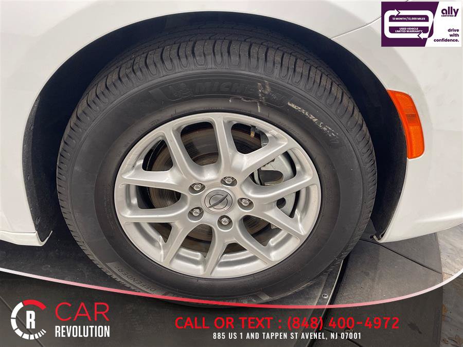 Used 2023 Chrysler Pacifica Touring-L FWD image 54