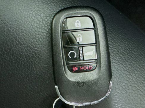 Used 2024 Honda Pilot EX-L image 41