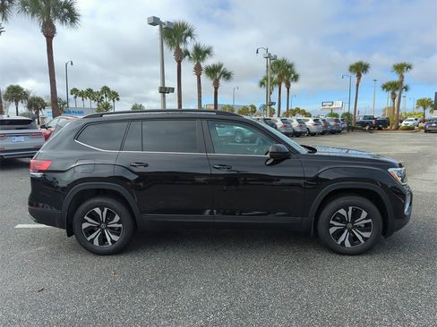 New 2026 Volkswagen Atlas SE image 5