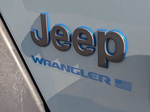 Used 2023 Jeep Wrangler Unlimited Rubicon 4xe AWD/4WD image 25