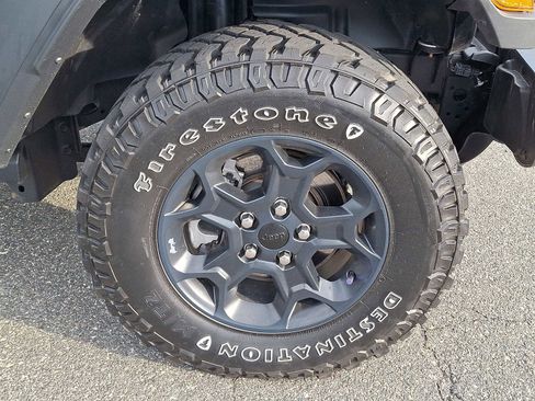 Used 2023 Jeep Wrangler Unlimited w/ Cold Weather Group AWD/4WD image 8