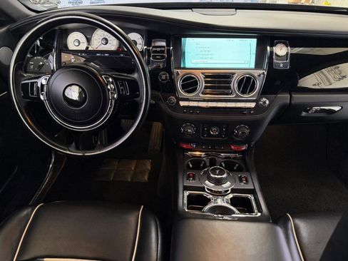 Used 2016 Rolls-Royce Wraith RWD image 23