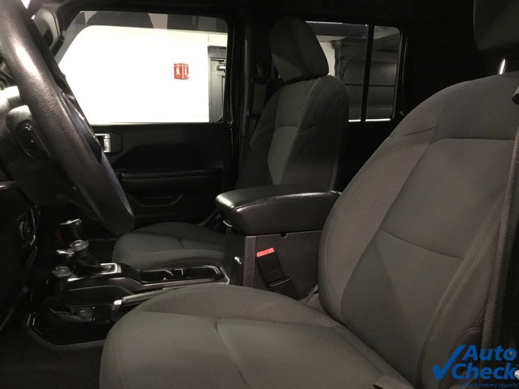 Used 2021 Jeep Wrangler Unlimited Sport AWD/4WD image 28
