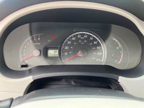 Used 2012 Toyota Sienna LE w/ Towing Pkg AWD/4WD image 11