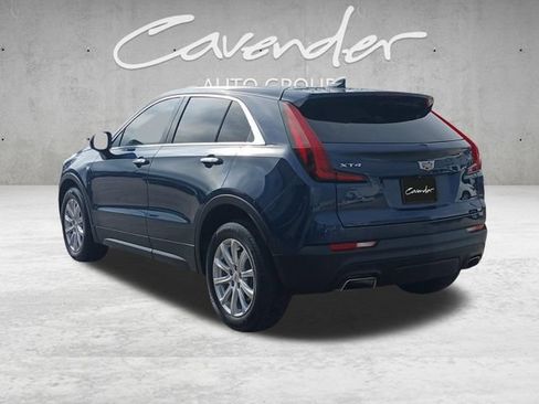 Used 2021 Cadillac XT4 Luxury w/ Cold Weather Package FWD image 14