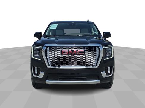 Used 2024 GMC Yukon Denali w/ Advanced Technology Package RWD image 3